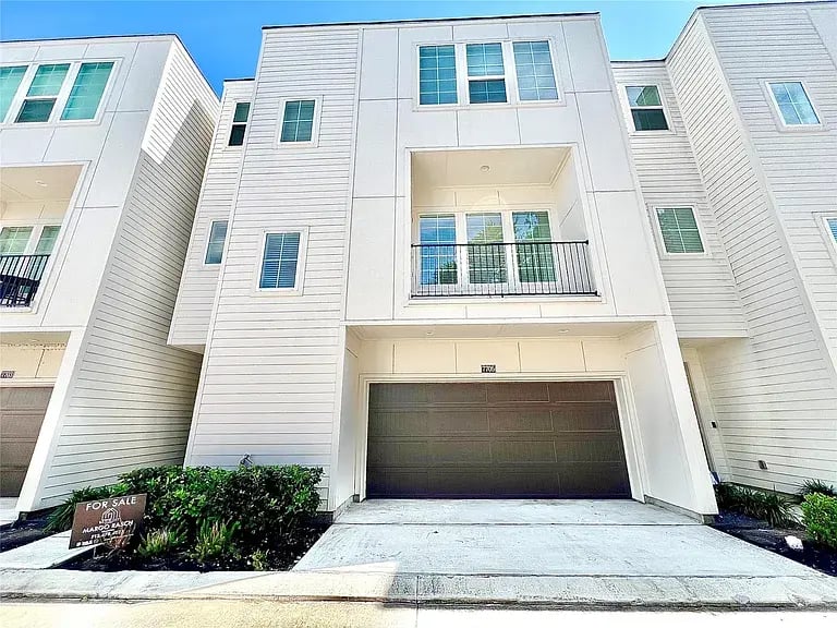 7711 Westside Villas Ln