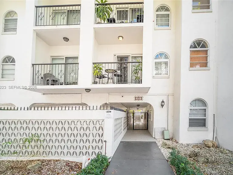 338 Majorca Ave #205 5