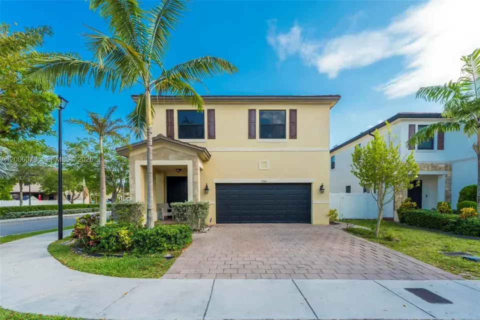 3506 W 106th Ter