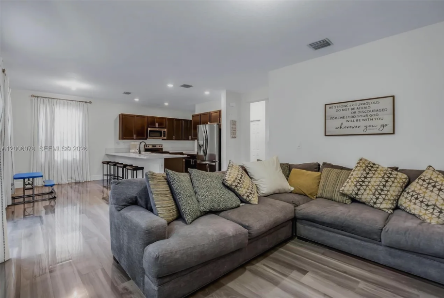 3506 W 106th Ter 3