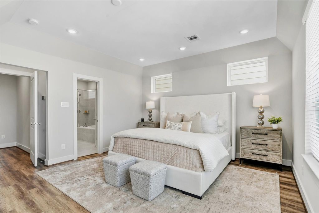 254 N Post Oak Rd A  5