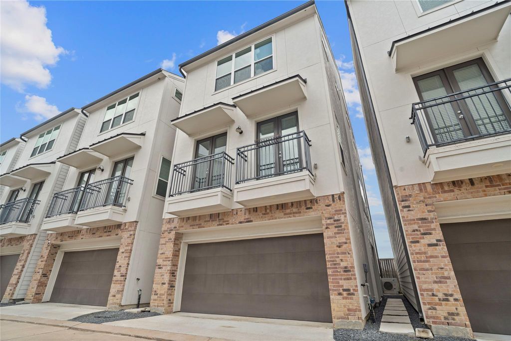 254 N Post Oak Rd A 