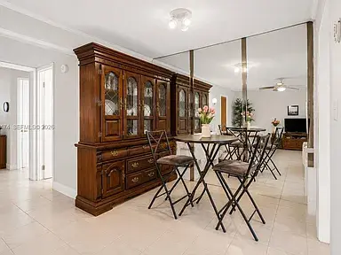 1425 Arthur St. Apt 103 4