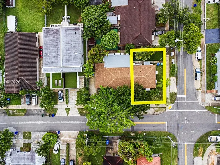 2893–2895 SW 37th Ct