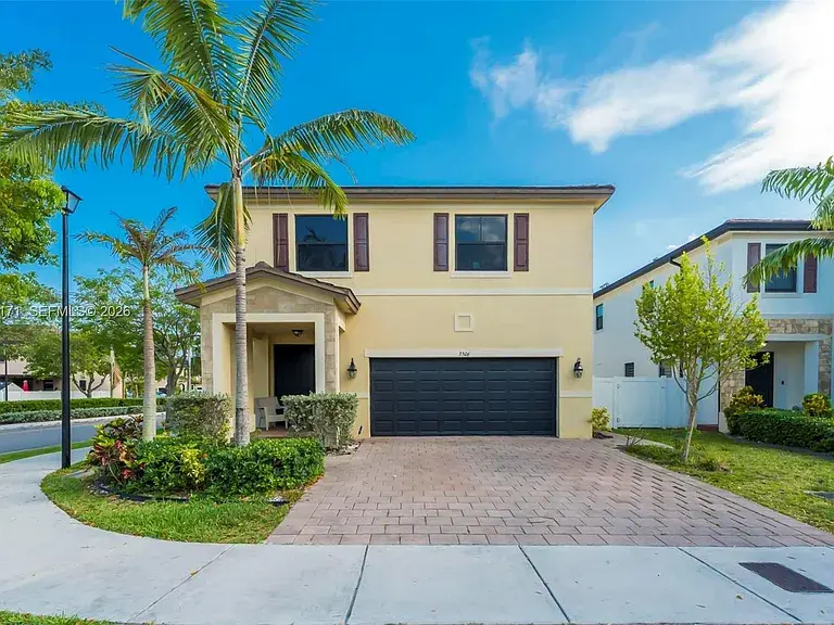 3506 W 106th Ter
