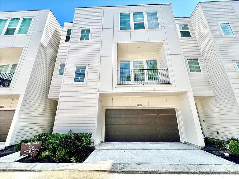 7711 Westside Villas Ln