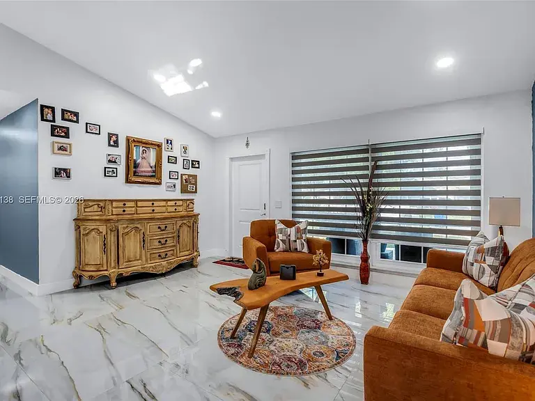 330 NW 3rd Street 3