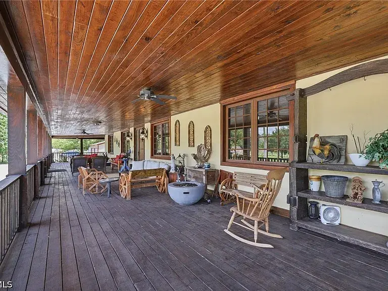 842 Hunting Club Ave 5