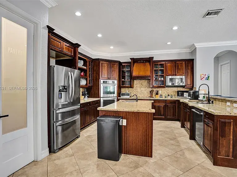 3402 Vanderbilt Dr,  3