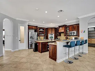 3402 Vanderbilt Dr,  4